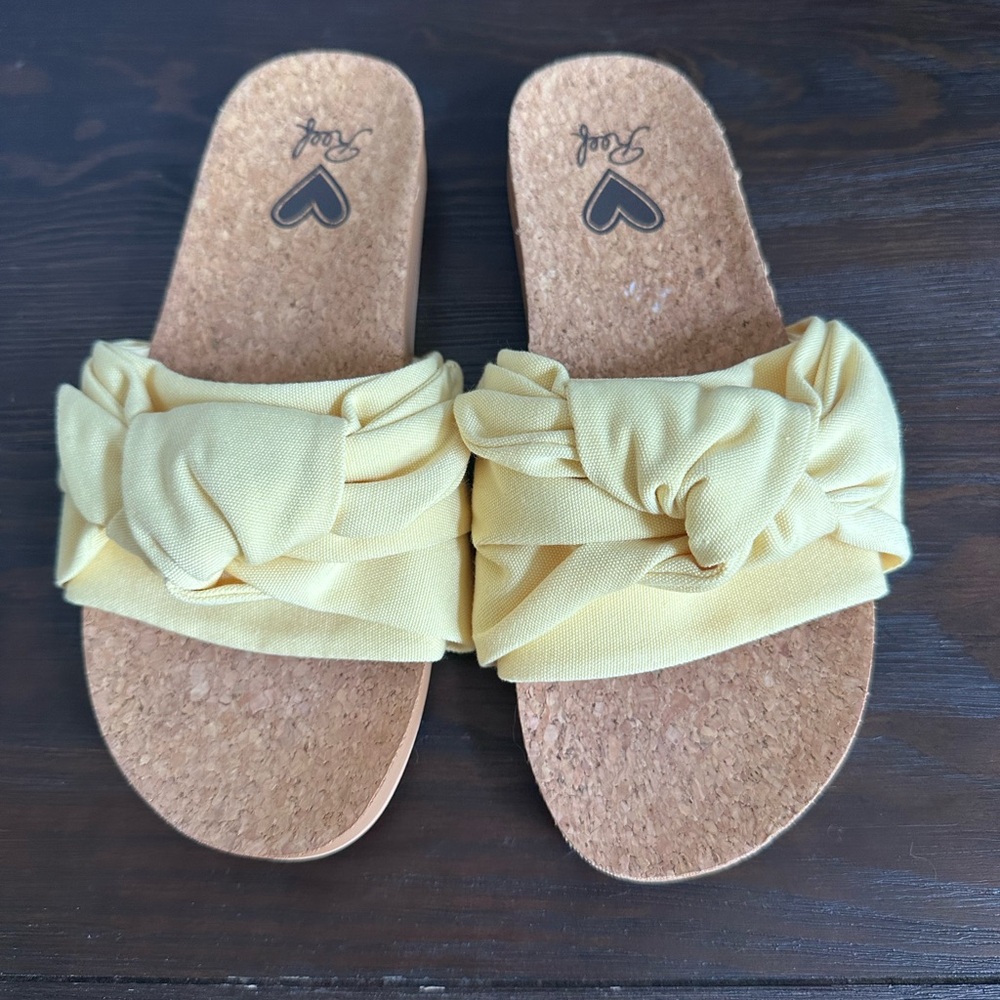 Reef Knotty Scout Women’s Sandals Size 7 Yellow